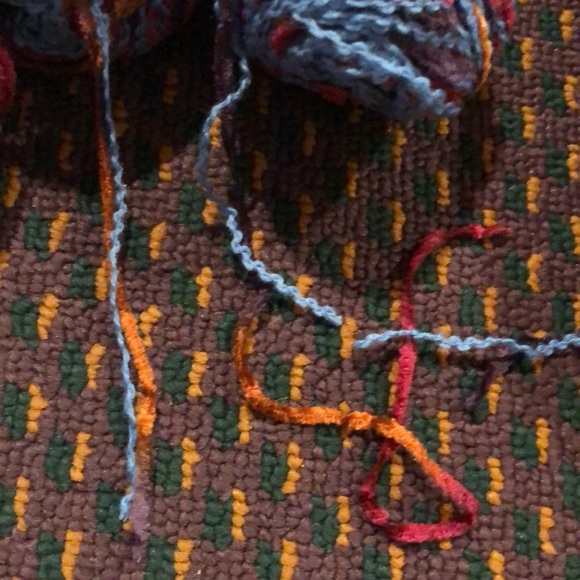 4. skeins 2 ply multicolored variegated thick and thin yarn - Picture 8 of 12